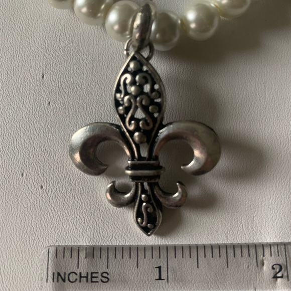 Necklace fleur de Lis pearl - Picture 3 of 6